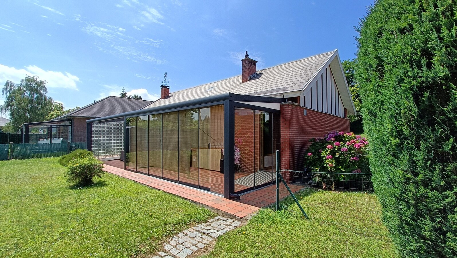 Open bebouwing met tuin te Bierbeek 