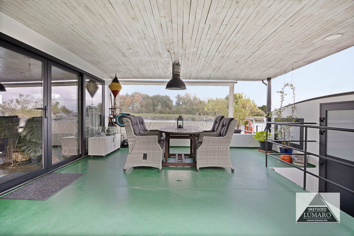 Adorabel Wonen op het Water (met domicilie) - vlakbij Maasmechelen Village 