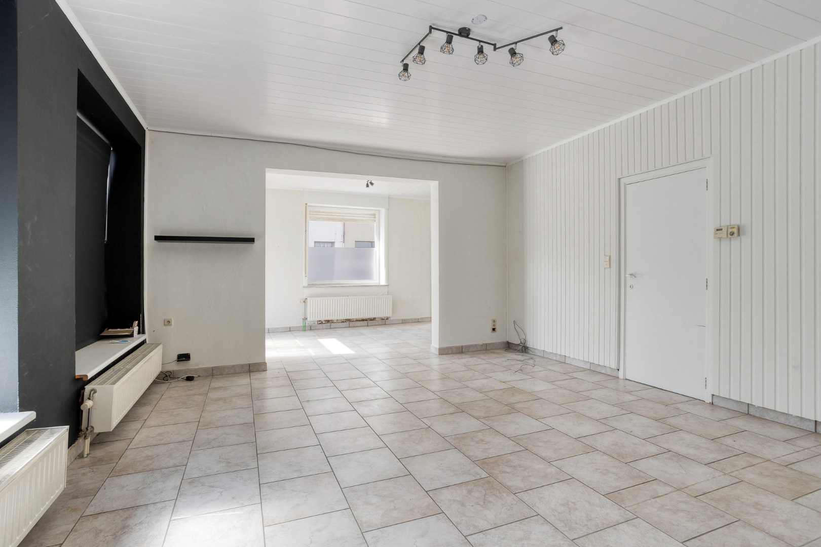 TE RENOVEREN WONING met 2 woonéénheden en tuin – 1640 SINT-GENESIUS-RODE 