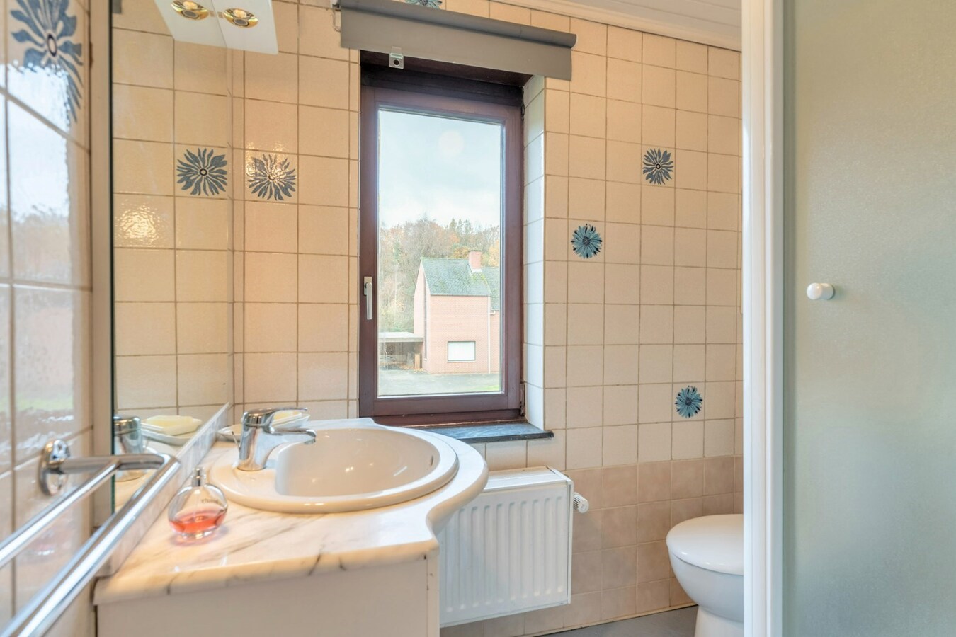 Instapklare woning op een leuke locatie te As. 