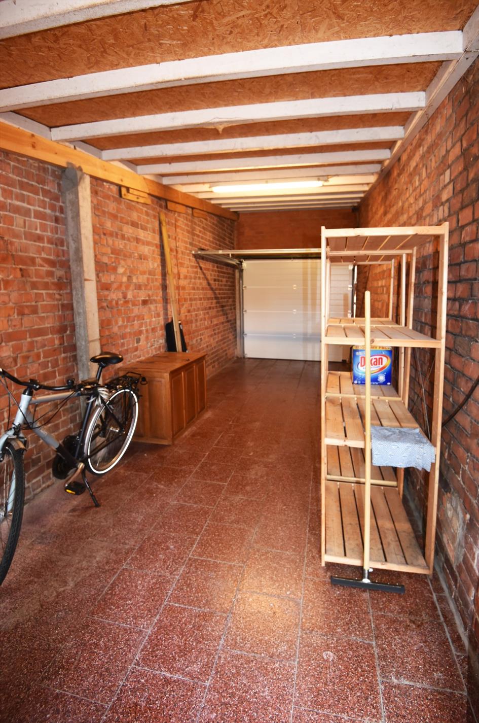 Gezinswoning met 2 slpks (mogelijkheid 3), garage en tuin nabij centrum Maldegem 