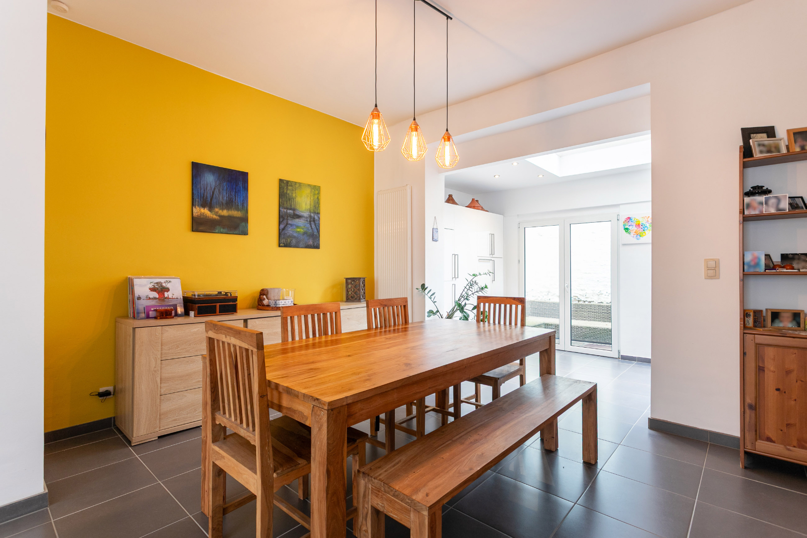 Instapklare woning (EPC B) met 3 slpk, 2 badk en terras te Halle (nabij station) 