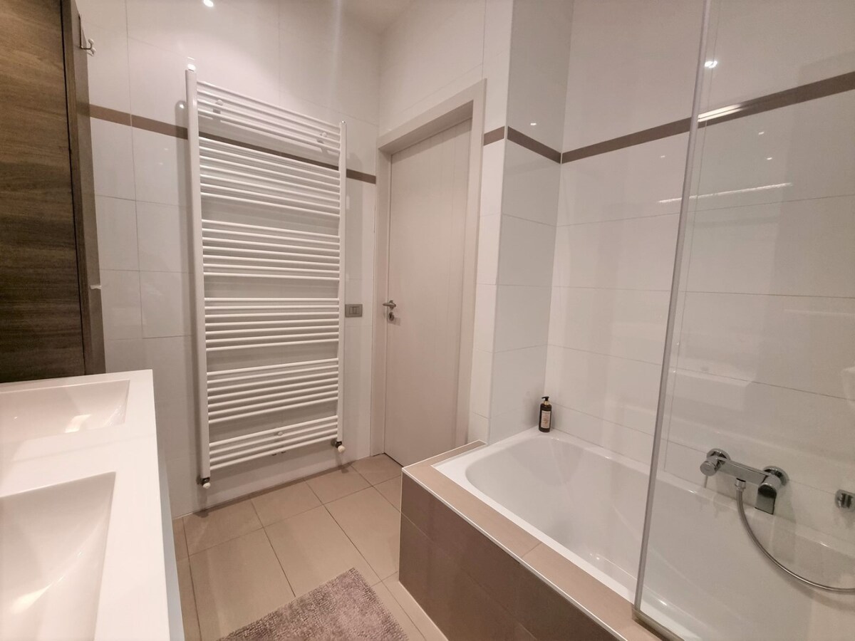 Knap appartement met open zicht te Heist 