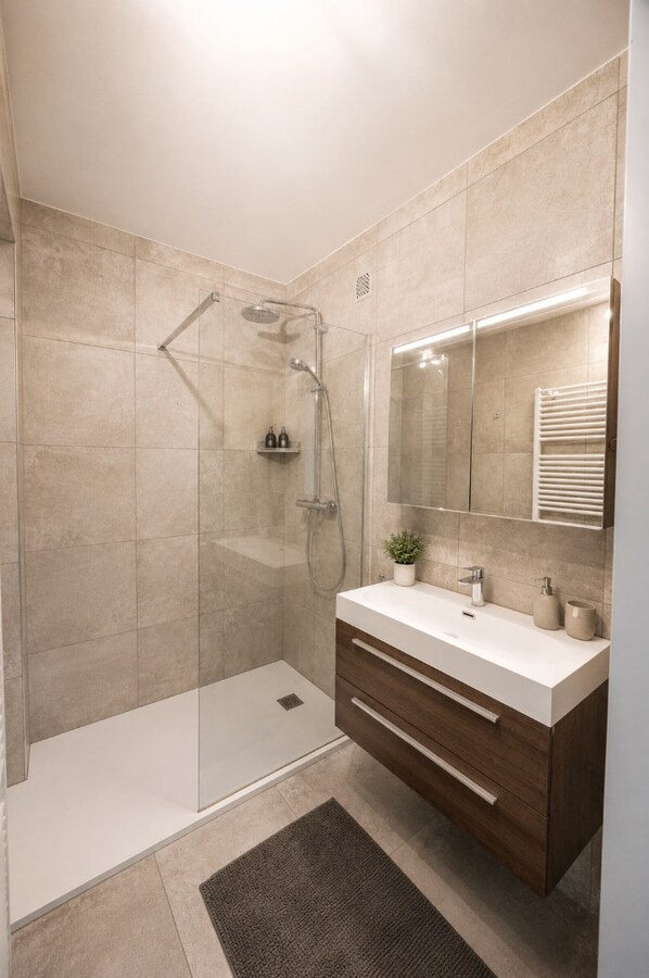 KNAP APPARTEMENT NABIJ LEOPOLDPARK 