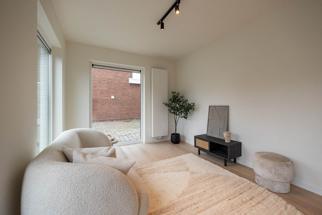 Volledig gerenoveerde HOB op een toplocatie te Kapellen! 