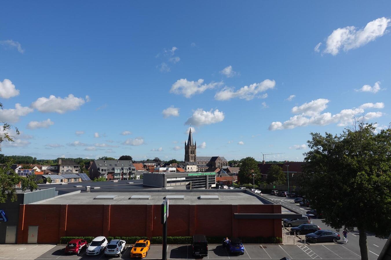 Prachtig nieuwbouwappartement met garage 