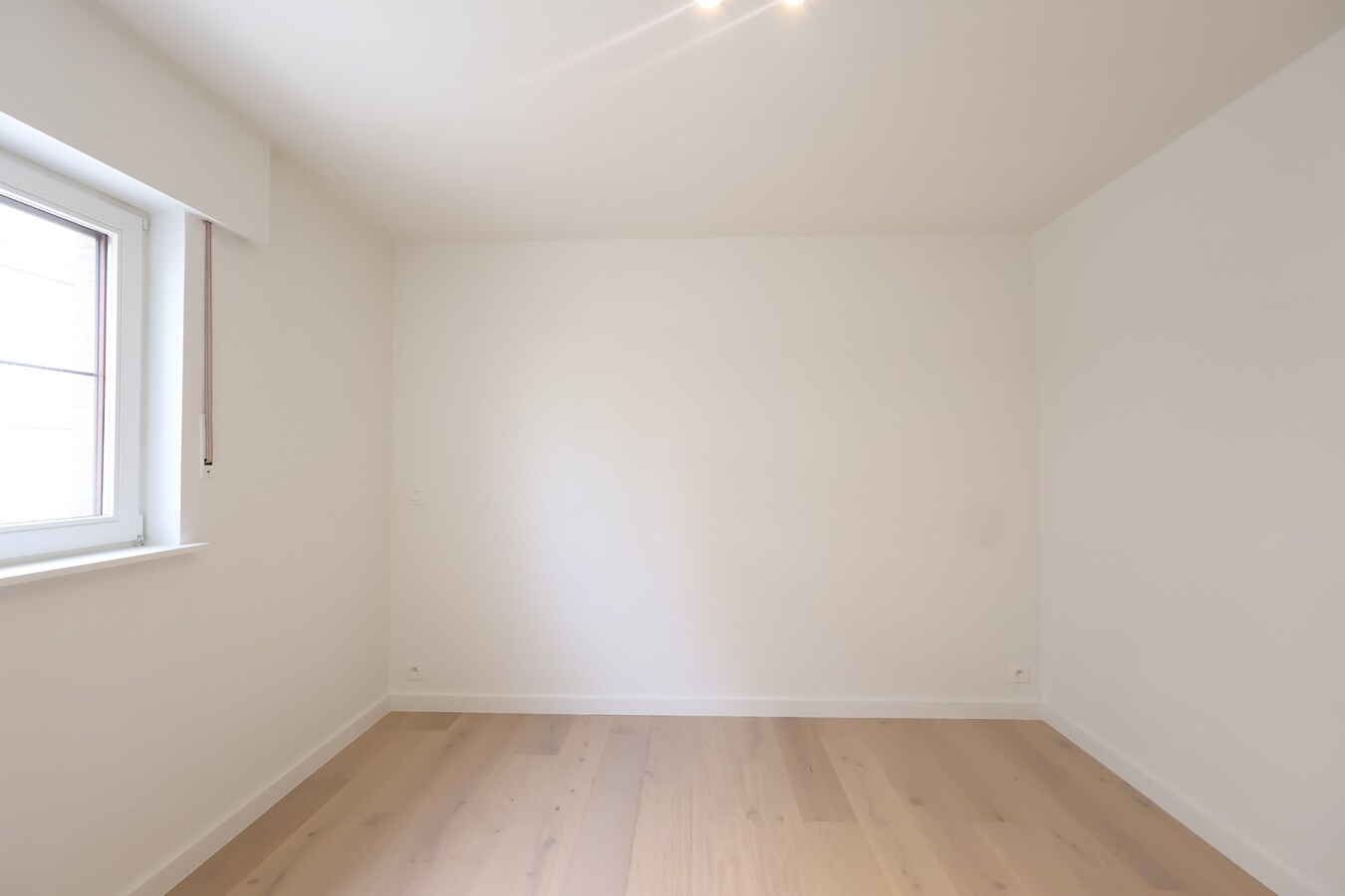 Gerenoveerd appartement met 2 slaapkamers én terras vlak bij het strand van Sint-André Oostduinkerke 