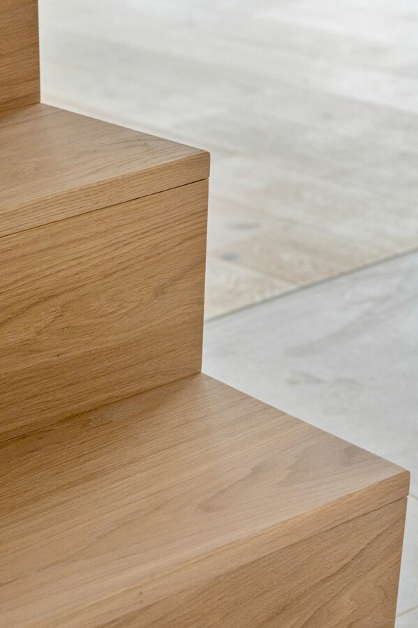 Exclusieve, volledig afgewerkte halfvrijstaande woning na transformatie van bestaande hoeve naar 2 BEN-woningen! 