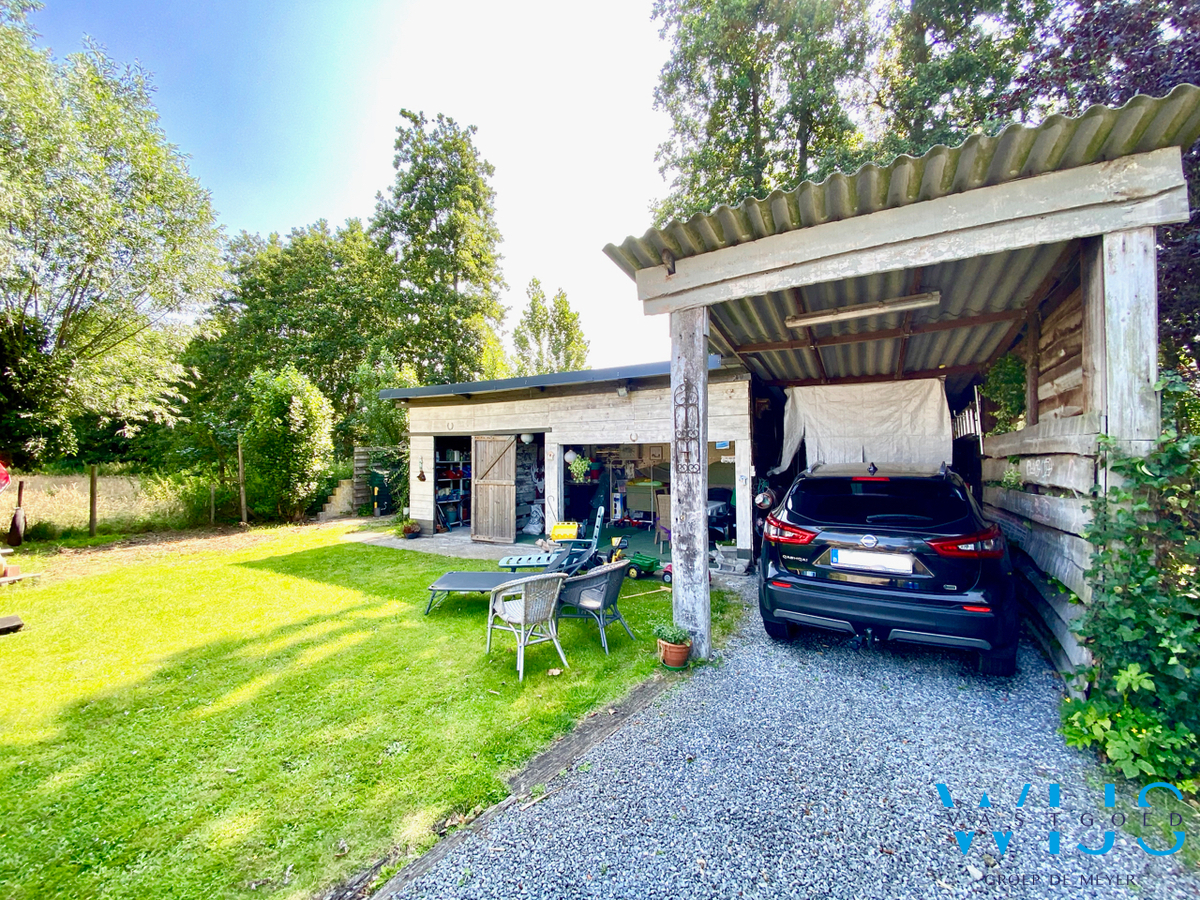 Instapklaar woonhuis met 4 slaapkamers op 936m² te Zelzate! 