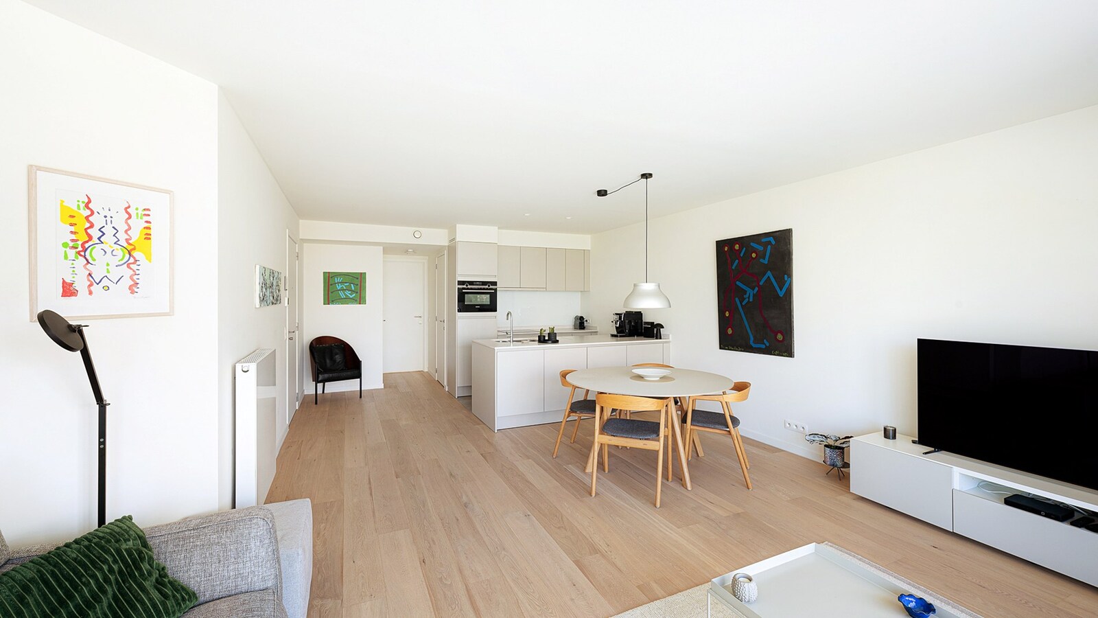 Subliem recent appartement (2020) op toplocatie op slechts 300 meter van de zeedijk te Heist 