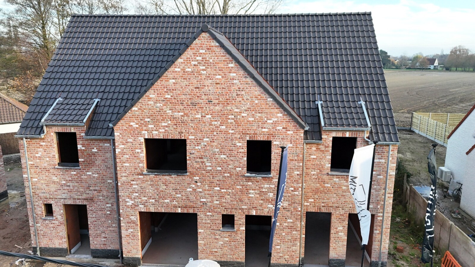Nieuwbouwwoning met 4 slaapkamers en tuin te Koekelare 