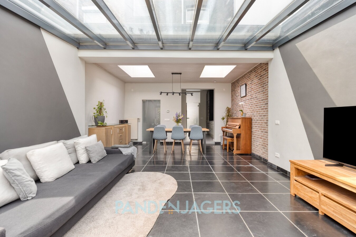 Instpaklare woning met mooie tuin te Duffel 