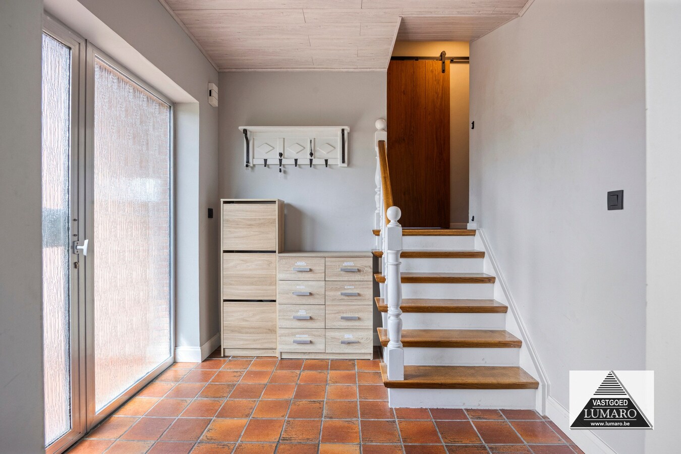 Mooi gelegen vrijstaande woning met 2 slaapkamers, garage, tuin. 