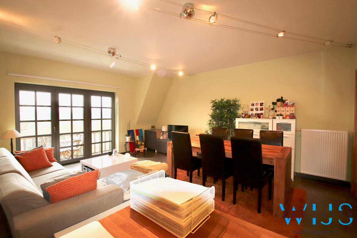 Instapklaar éénslaapkamer appartement MET staanplaats te Evergem/Rieme ! 