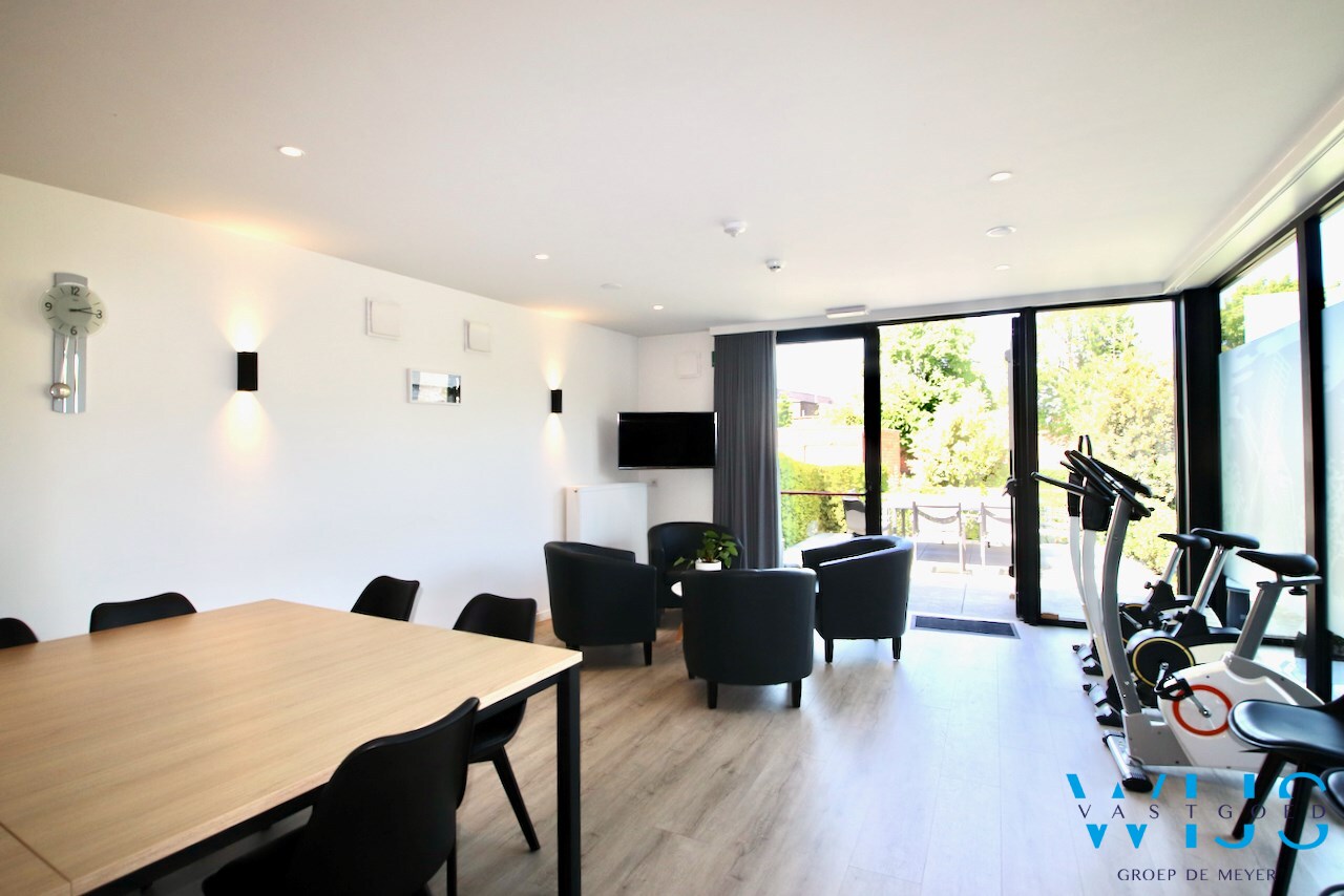 Totaal afgewerkte serviceflat te Lievegem ! 