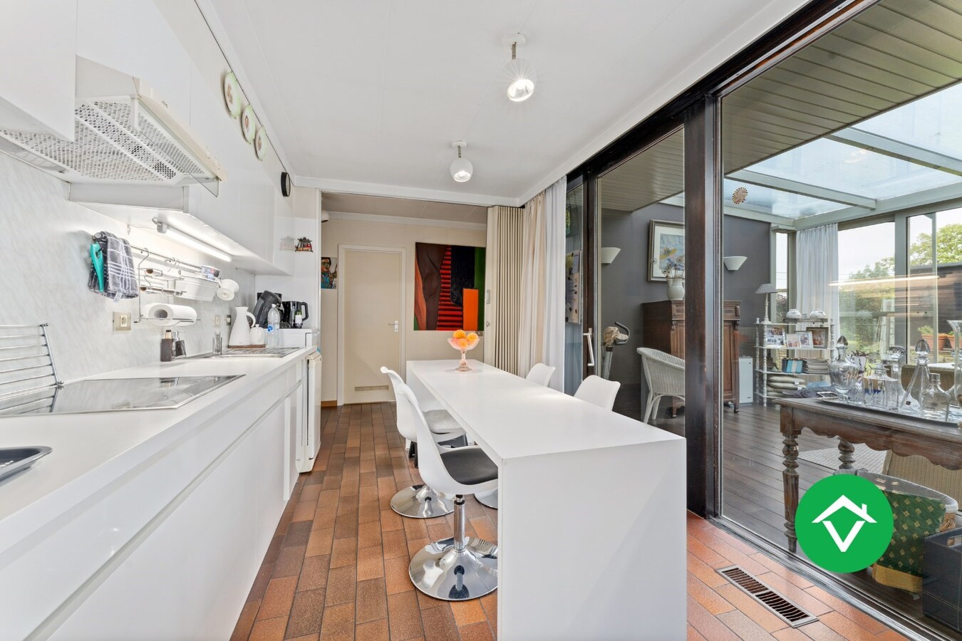 Alleenstaande woning met 4 slaapkamers en dubbele garage te Koekelare 