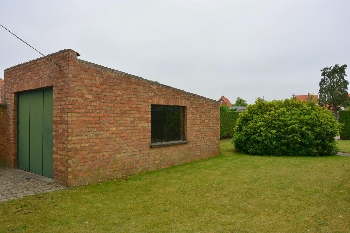 Karaktervolle halfopen woning met garage 