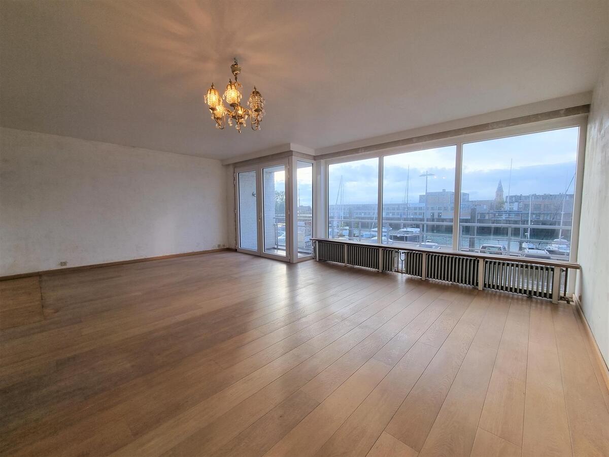 Zeer ruim, op te frissen appartement van 118m² met prachtige zichten - Zeebrugge 