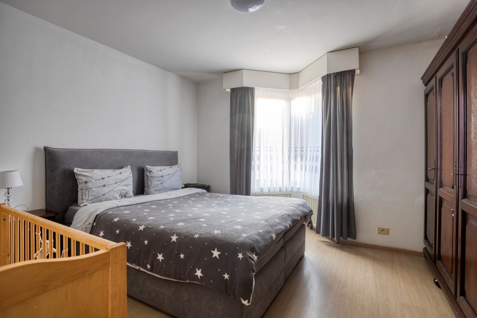 Instapklaar appartement met 3 slpk. in Geel-centrum 