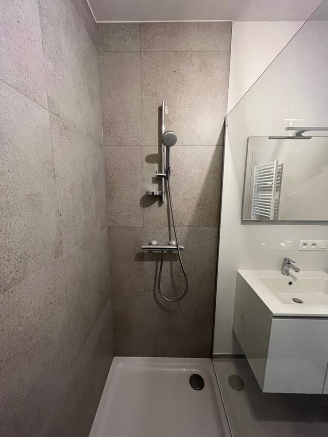 Recent appartement met zicht op het Egmontpark. 