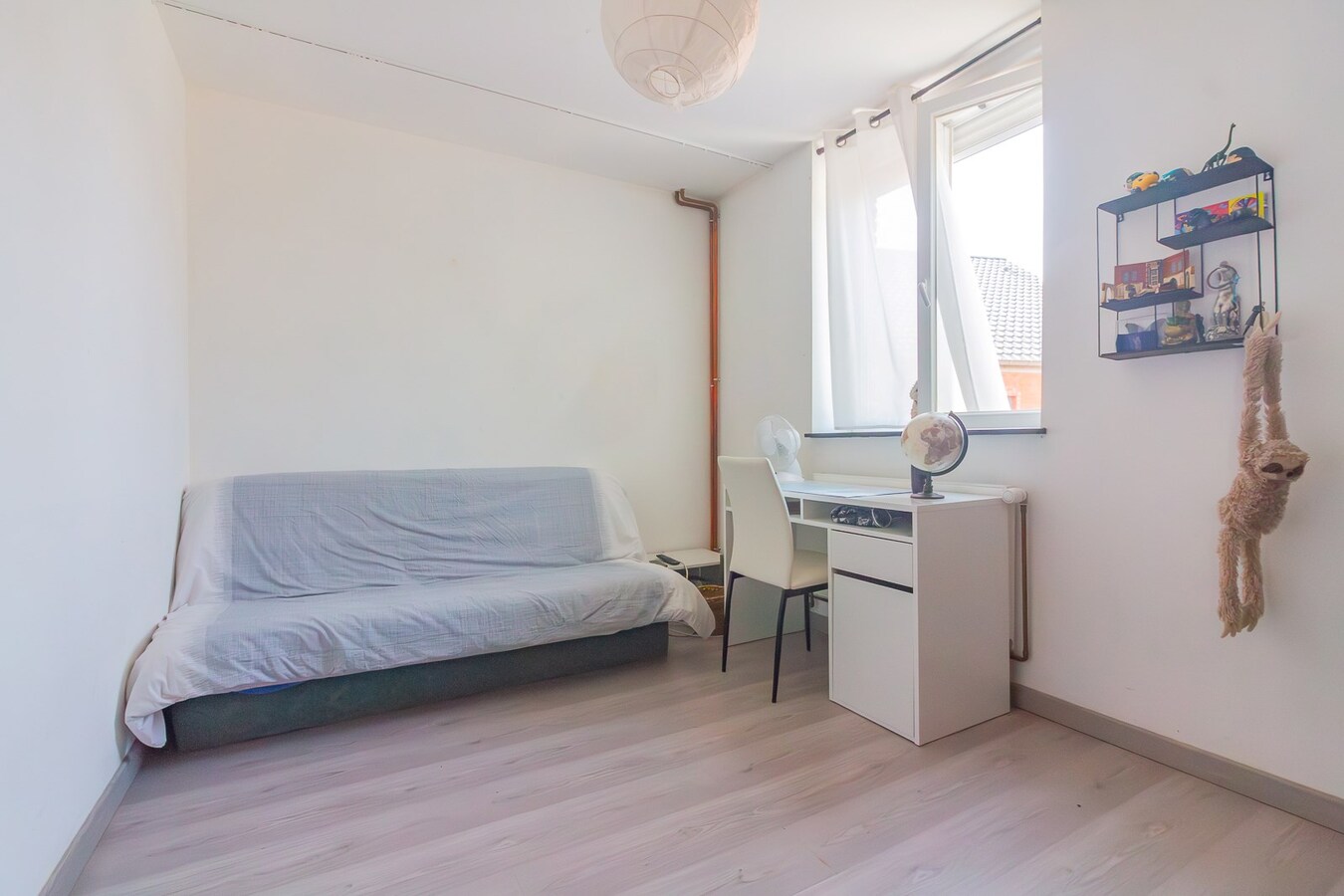 Maison rénovée avec 3 chambres et cour 