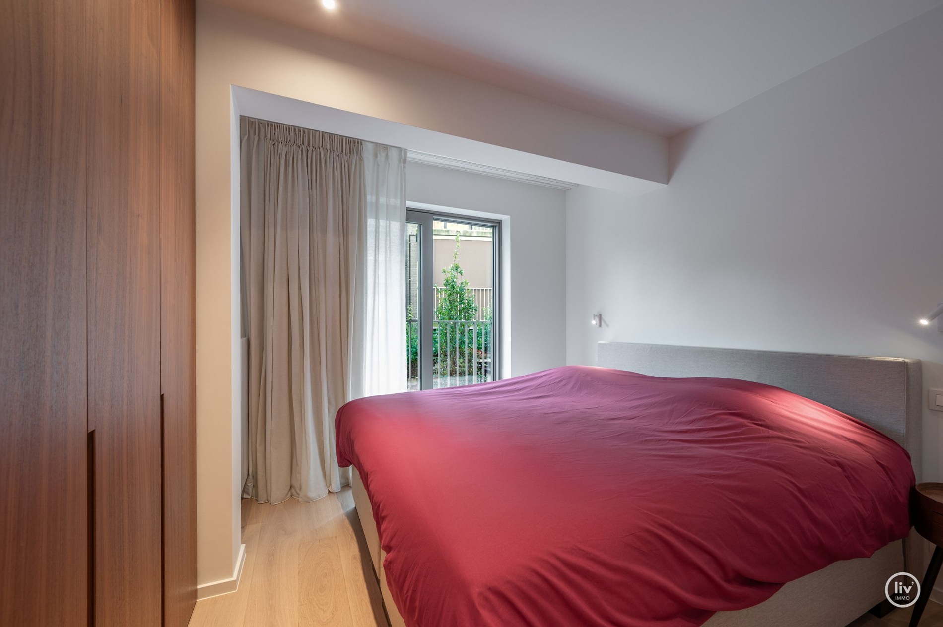 Résidence Akropolis : appartement rénové (largeur de façade d'environ 7 m) à vendre situé dans l'avenue Zoutelaan à Knokke, dans un bâtiment entièrement rénové tant à l'intérieur qu'à l'extérieur. 