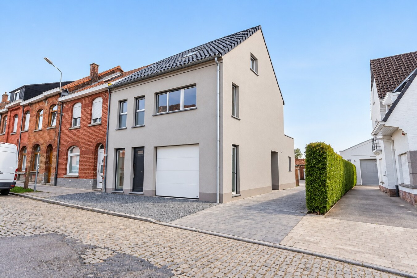 Immeuble de rapport NEUF : 2 logements, garage et parking, IDEAL INVESTISSEURS ! 