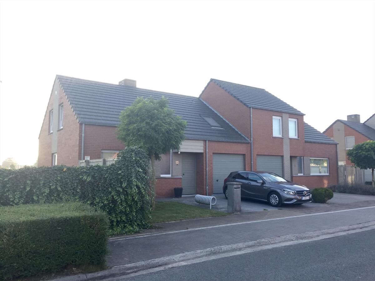 RECENTE HOB MET ZUIDGERICHTE TUIN TE BREDENE 