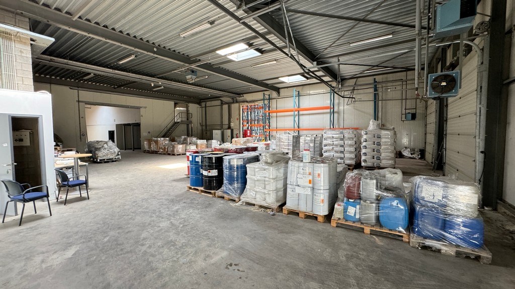 Logistiek bedrijfspand te huur in industriezone te Malle