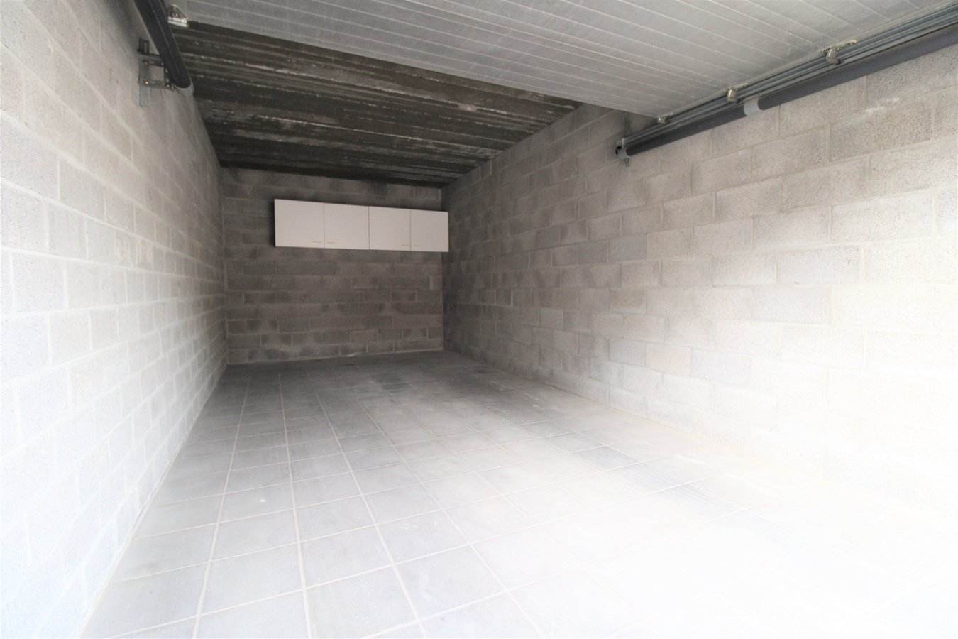 Duplex appartement met 2 slaapkamers en garage te Roeselare 