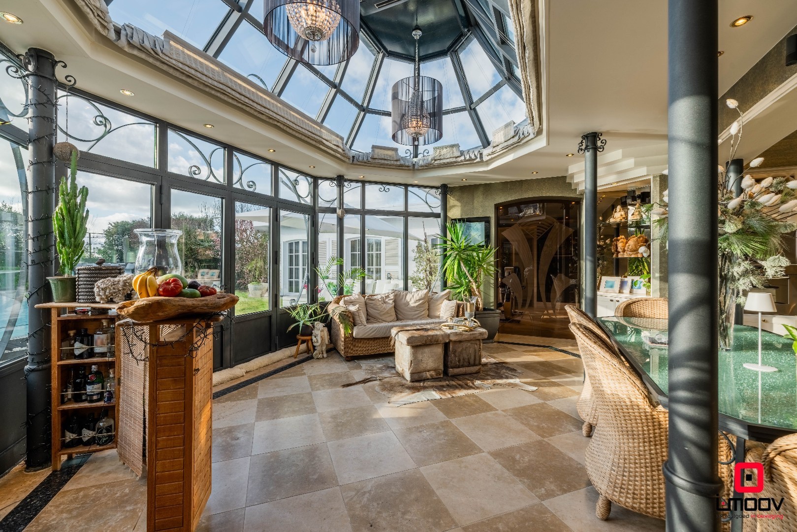 Exclusieve villa met infinity pool en resortgevoel op topligging in Mariakerke 