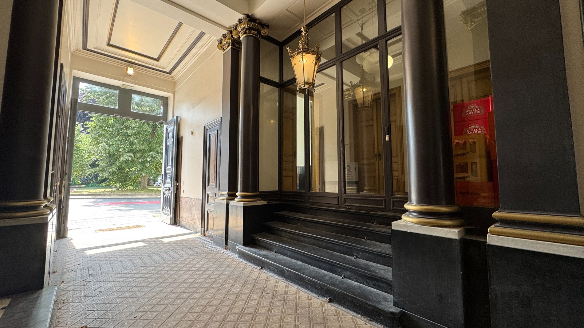 Kantoren te huur in riante herenwoning aan het Zuid in Gent