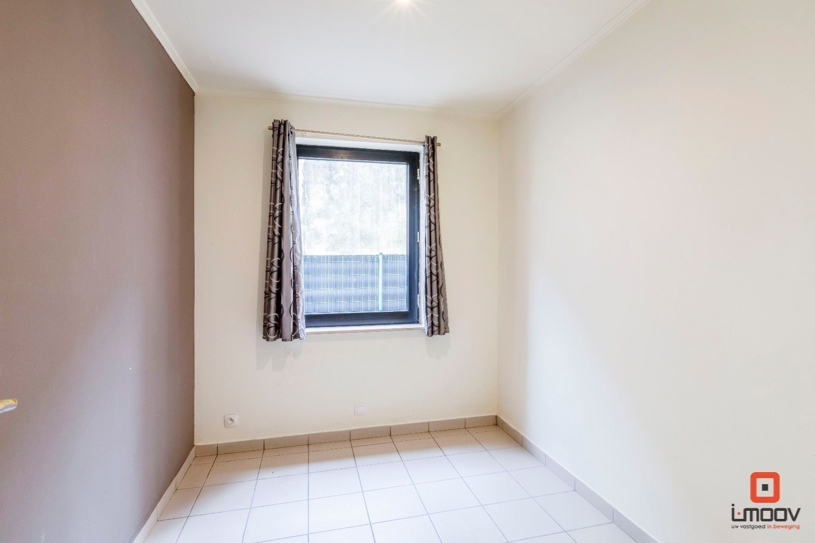 Zichtlocatie als handelspand of kantoorruimte met potentieel! 