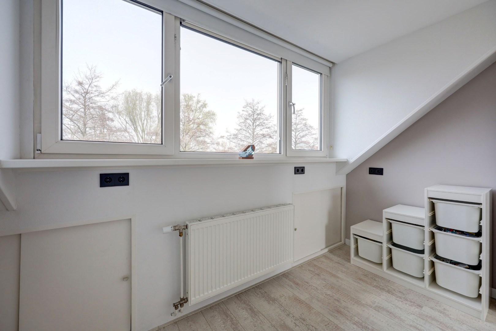 Energiezuinig (A++) en instapklaar 6-kamer gezinswoning met luxe keuken, vijf slaapkamers en zonnige tuin op het zuidoosten 