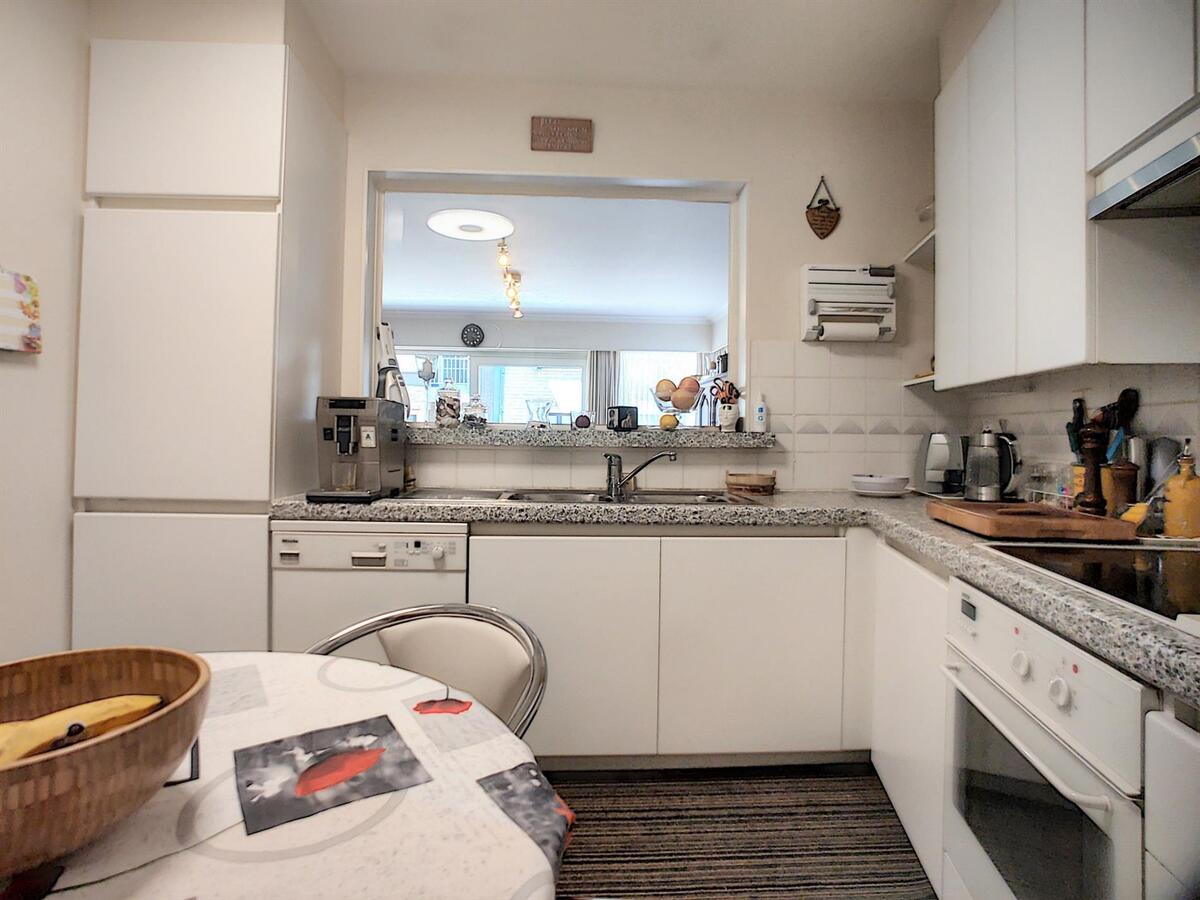 Uitzonderlijk ruim hoekappartement met drie slaapkamers en enorm zonneterras - Heist 