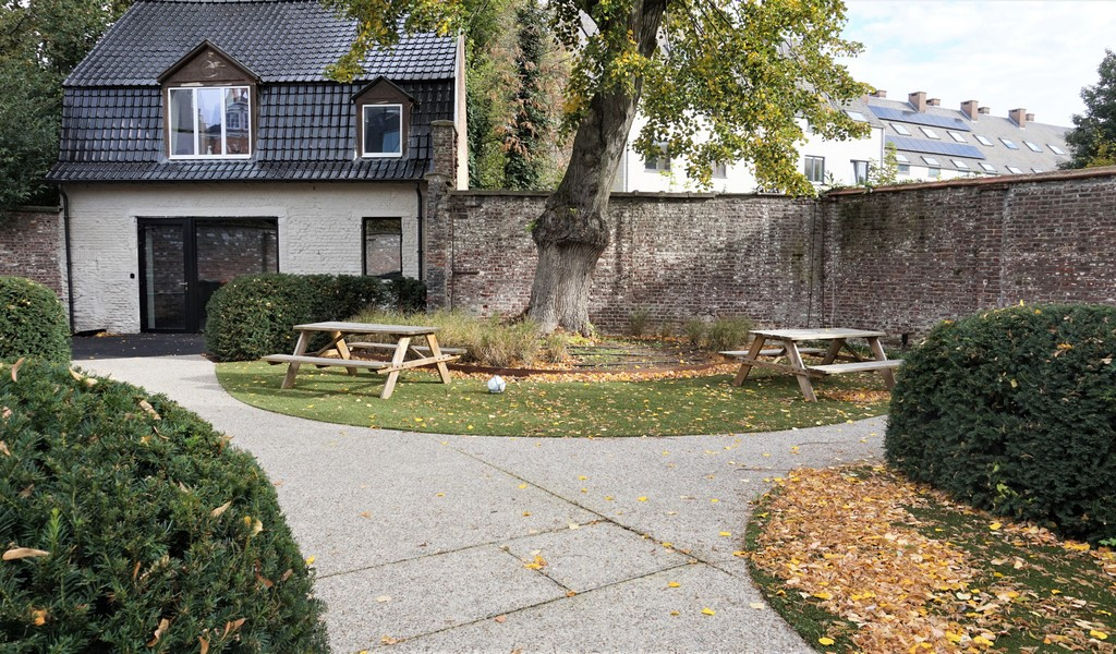 Full service kantoren in mooi gerenoveerd herenhuis in Gent