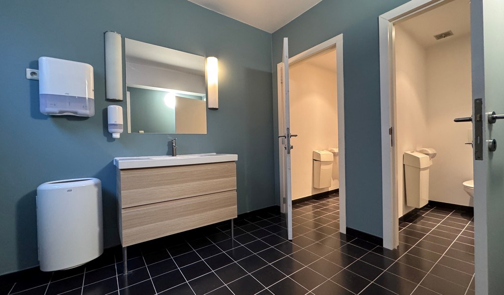 Vernieuwde kantoren te huur vlakbij Eilandje in Antwerpen