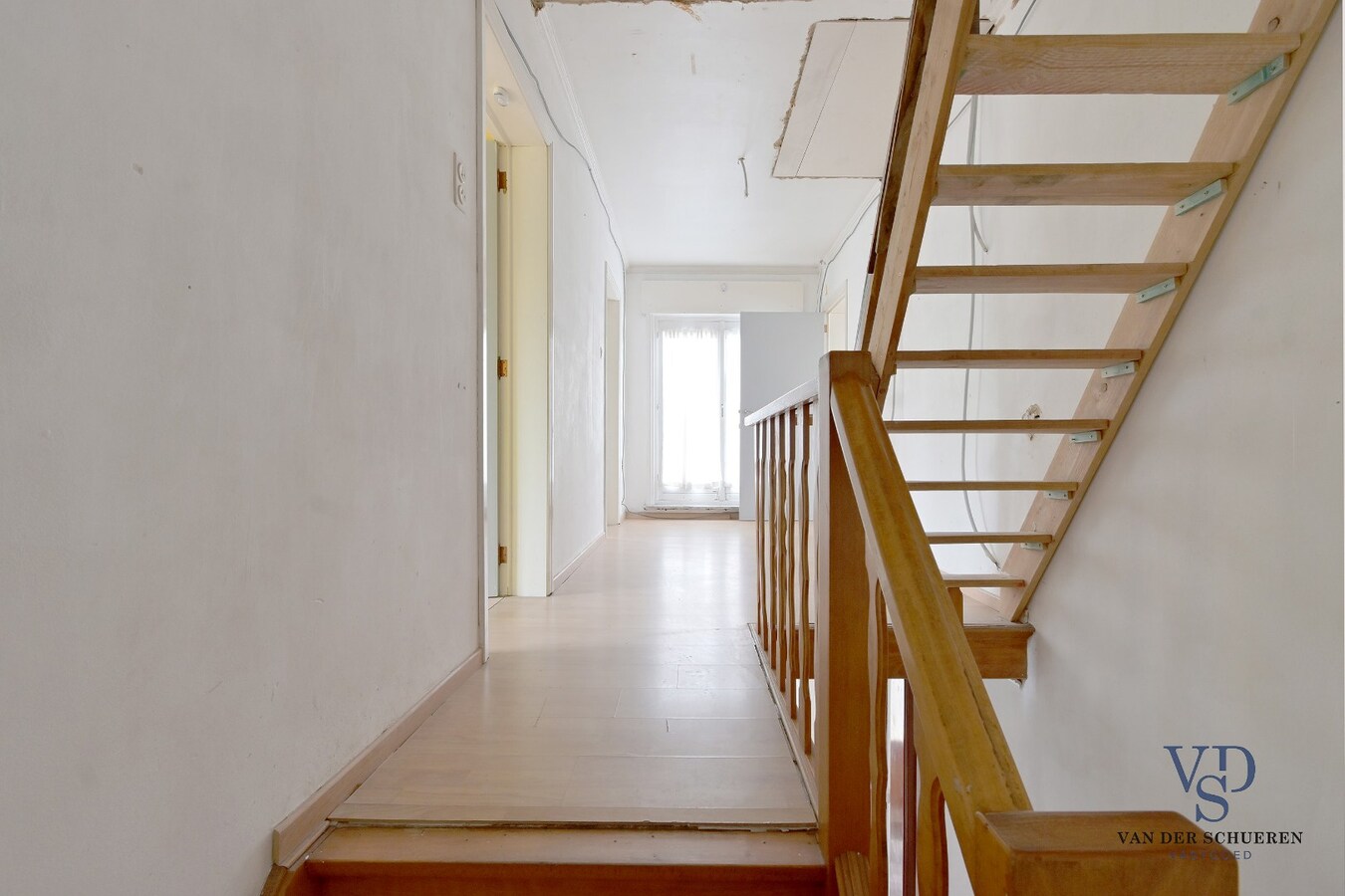 Degelijke, goed gelegen woning. 
