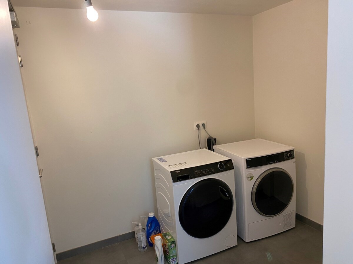 Nieuwbouwwoning nabij de Sterre - met terras en tuin ! 