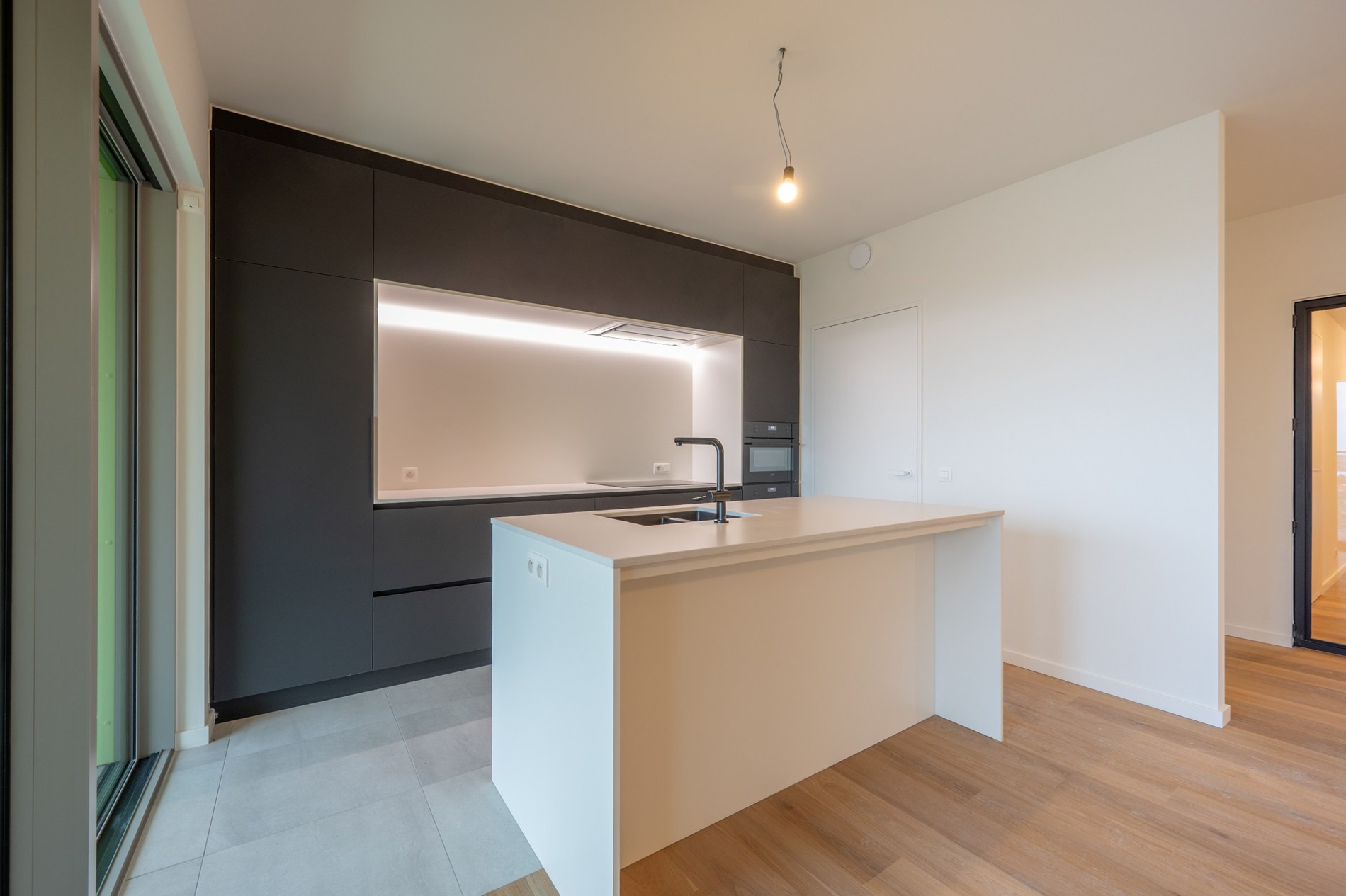 Appartement de 2 pièces bien situé à Res. Hoost: Journée portes ouvertes Dimanche 7/12 (9h à 13h): 