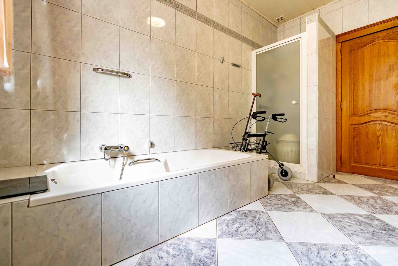 Grande maison avec des prairies et une serre sur environ 1,2 ha à Hoogstraten 