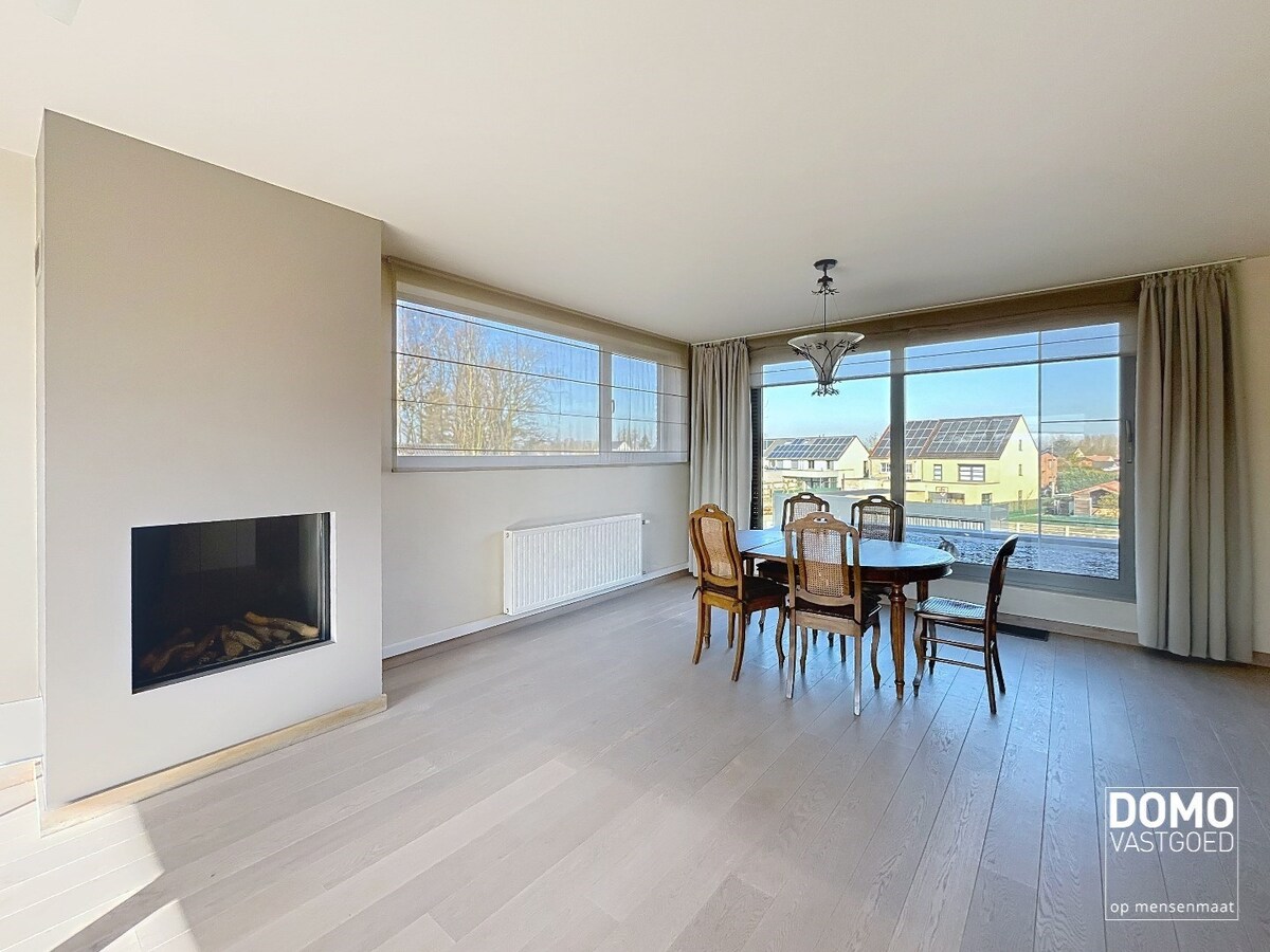 LICHTRIJK DUPLEXAPPARTEMENT MET ZUIDGERICHT TERRAS TE KERMT 