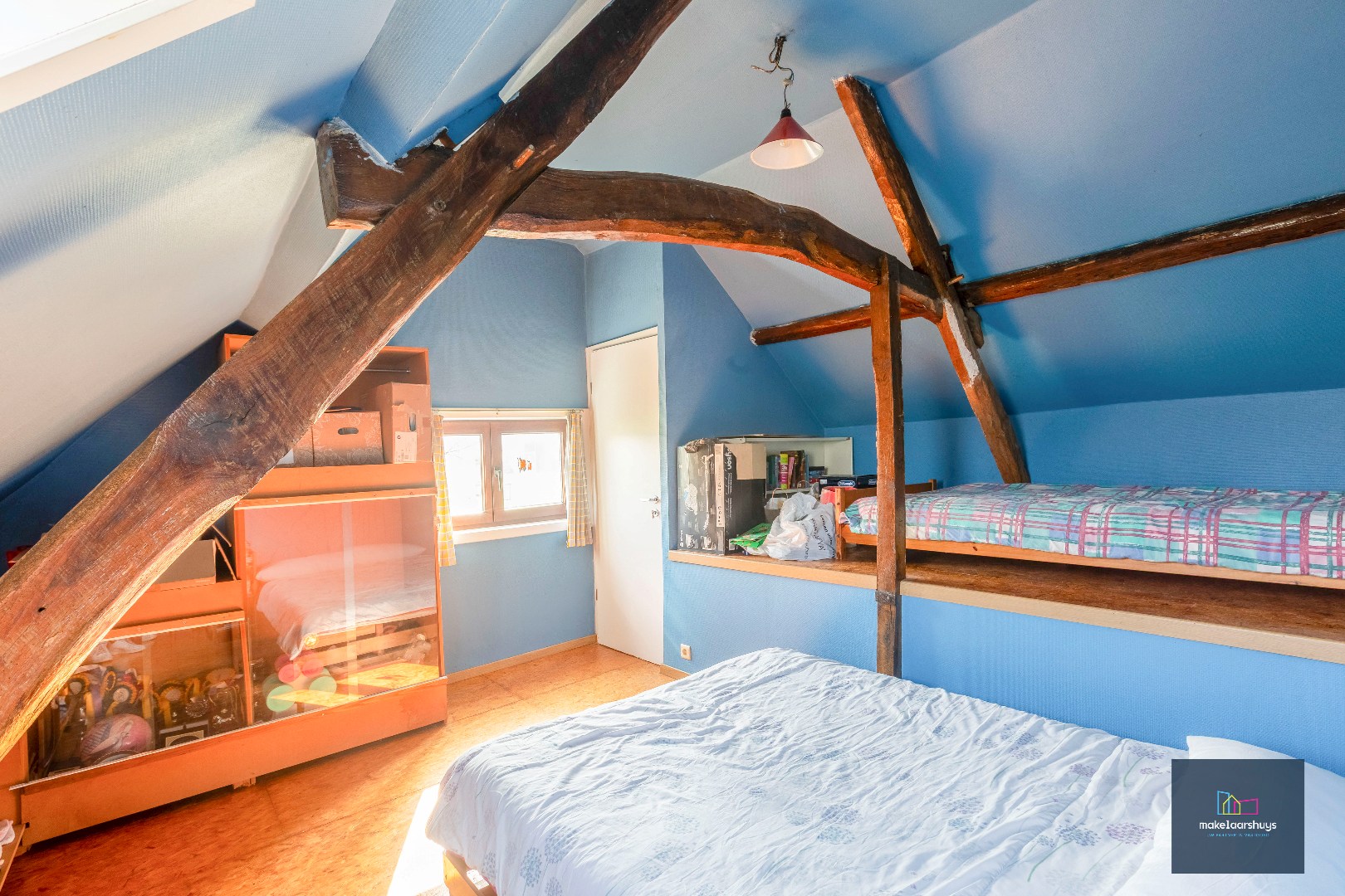 Unieke hovenierswoning op een perceel van 1 ha 18a 84ca 