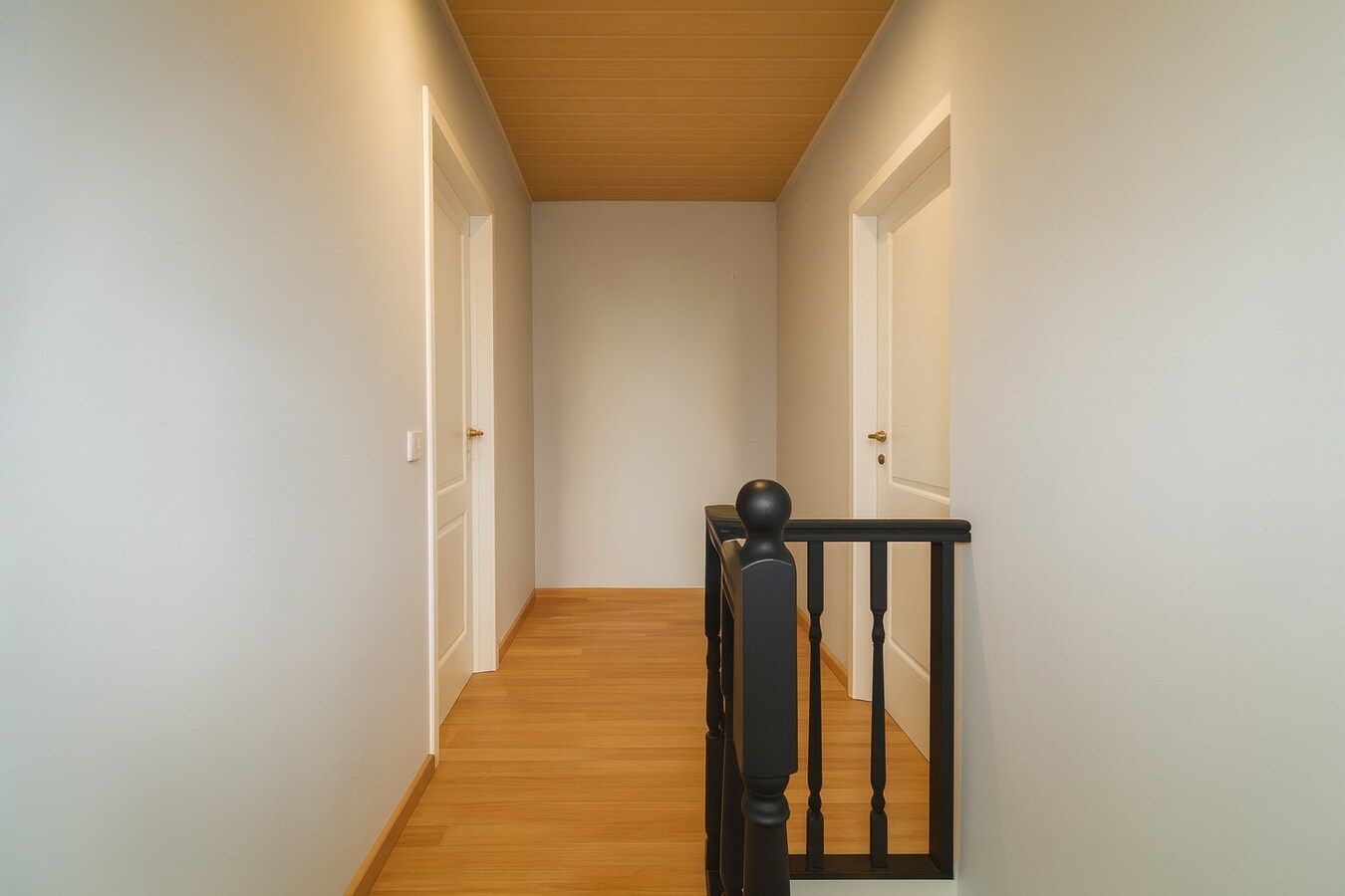 Te koop: Charmante centraal gelegen stadswoning met vijf slaapkamers in hartje Sint-Niklaas! 