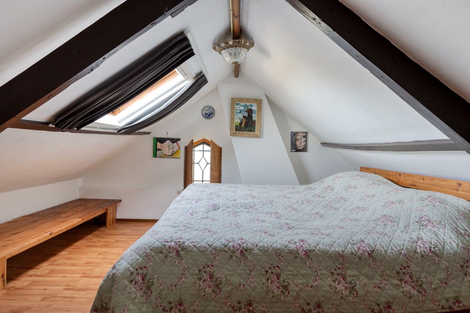 Vrijstaand wonen met weids uitzicht in het prachtige Wissenkerke. 