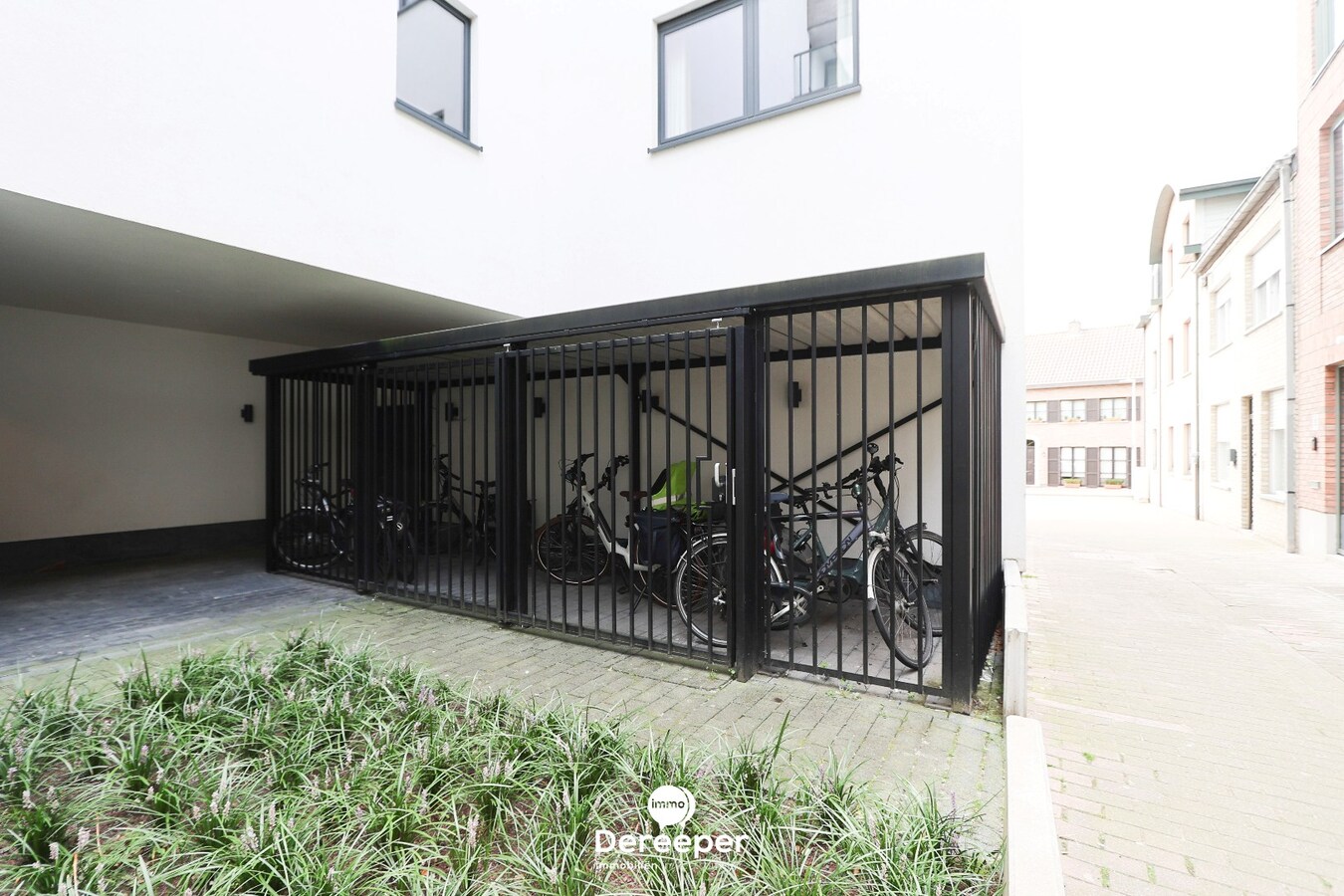 RUIM 3-SLAAPKAMERAPPARTEMENT MET 2 TERRASSEN EN UITZICHT OP DE MARKT VAN TORHOUT 