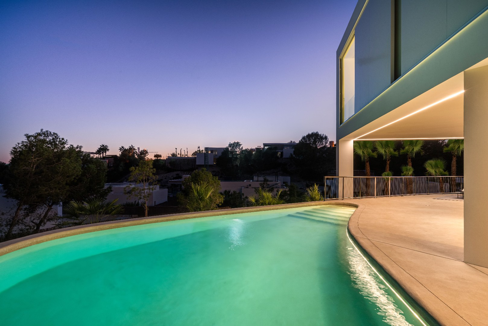 PEBBLES IS ART – Exclusieve designvilla in Las Colinas Golf &amp; Country Club 