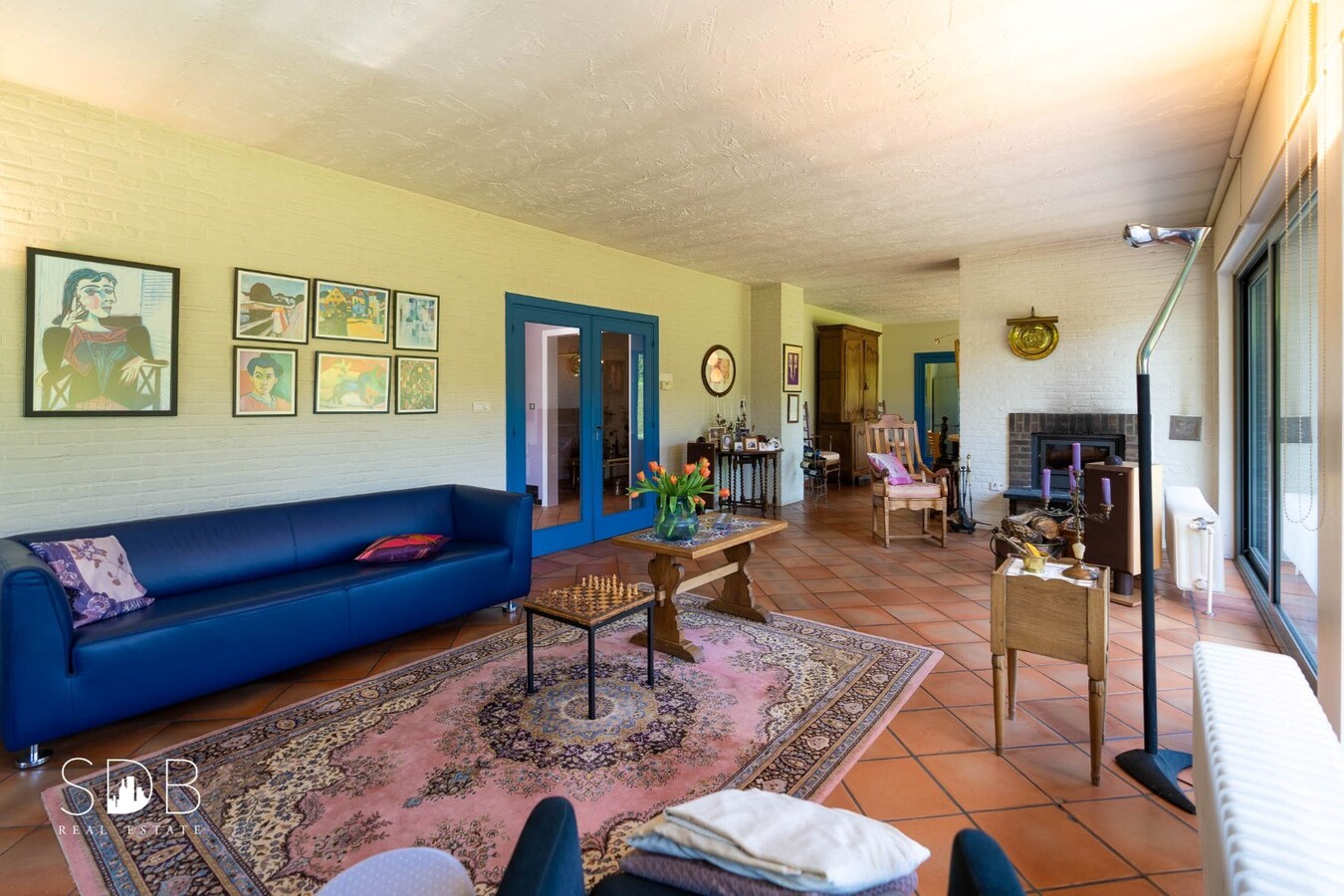 Vrijstaande gezinswoning in bungalowstijl met grasland op circa 1ha. 