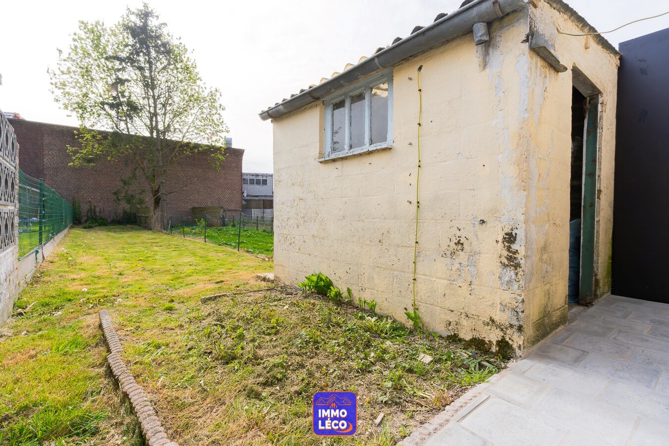Maison avec jardin, située à deux pas du parc de Mouscron. 