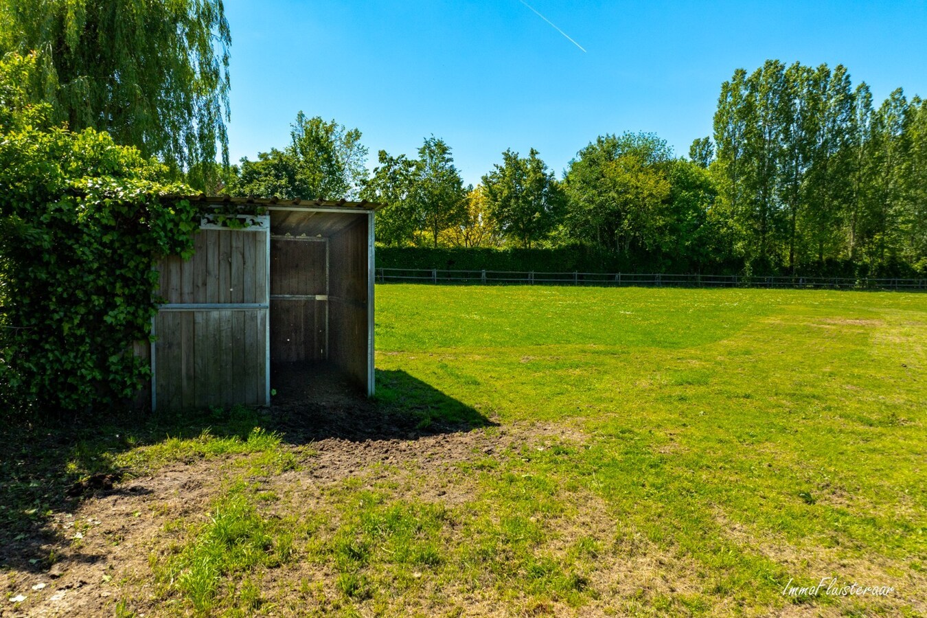 Prachtige villa met zwembad en luxueus poolhouse met optioneel bij te kopen weiland van ca. 21.856 m2 te Hove 